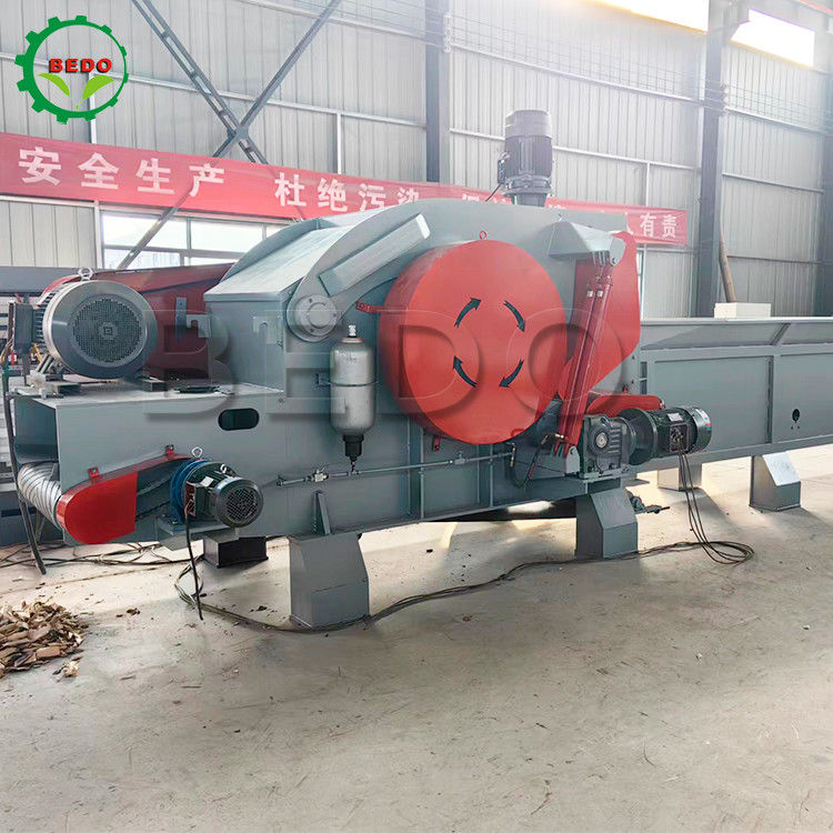 Durable 160KW Heavy Duty Chain Feeder Drum Chipper Wood Crusher For Wood Recycling