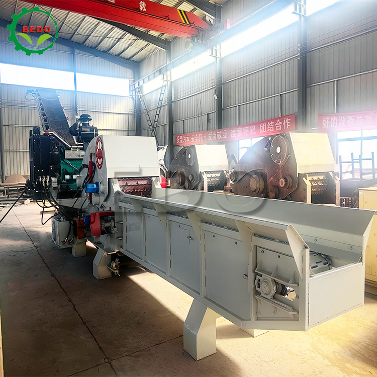 Động cơ thủy lực 2 chiếc Lưỡi dao Chipper gỗ có thể tùy chỉnh Máy cấp liệu băng tải Loại trống Máy hủy tài liệu công nghiệp