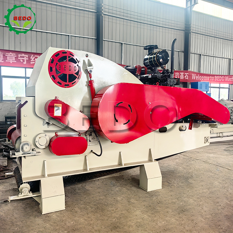 Chứng nhận CE 25-35mm Chip Hydraulic Wood Chipper Machine Long Feed Conveyor Industrial Drum Shredder