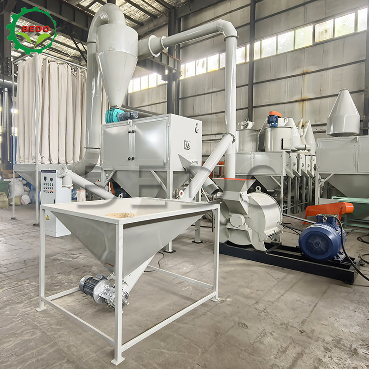 Máy bột gỗ 50Hz tiếng ồn thấp với kích thước cho ăn tối đa 8mm để mài bụi cưa gỗ hiệu quả