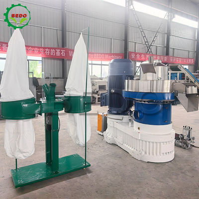 Máy nghiền viên gỗ công suất 1500-2000kg / h Công suất bơm bánh răng 0,15kw Bộ giảm tốc ZQ500