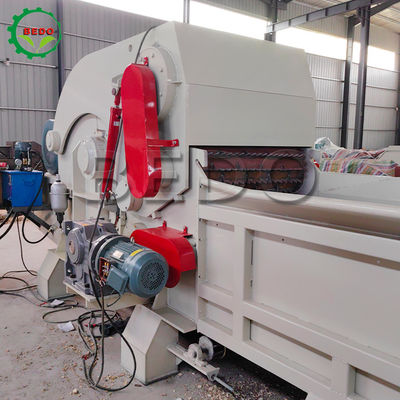 Máy nghiền gỗ động cơ diesel mạnh mẽ với dao bay 3pcs và động cơ xả 3KW 4KW