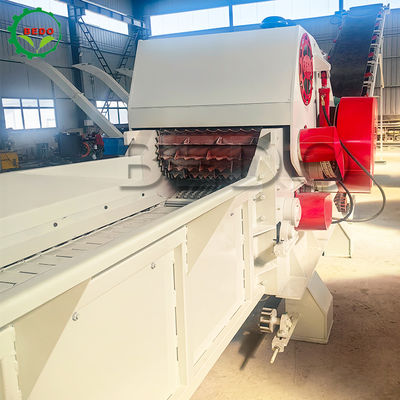 Máy băm gỗ tự động kích thước cửa nạp 700*400mm với 2 lưỡi dao