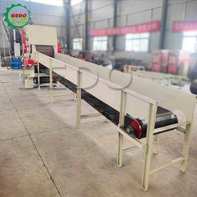 Máy cắt gỗ động cơ diesel mạnh mẽ với kích thước chip 25-35mm và công suất 12-15t / h