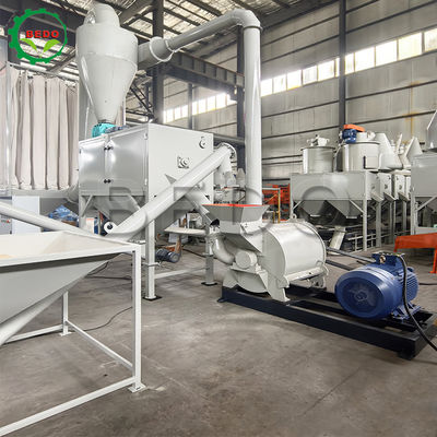 Máy nghiền bột gỗ điện áp 380V nhiệt độ thường và lưới tùy chỉnh theo yêu cầu của khách hàng